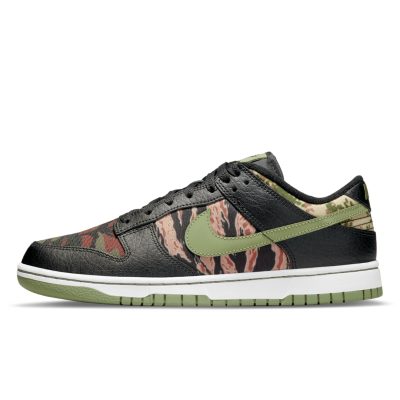 SB DUNK Low "Black Green"