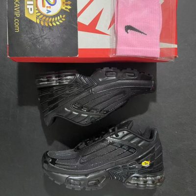 NIKE AIR MAX PLUS TN 3 «Black»