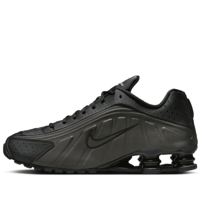 Nike Shox R4 in a triple black
