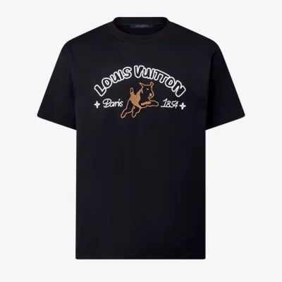 Camiseta LV Jumping Dog